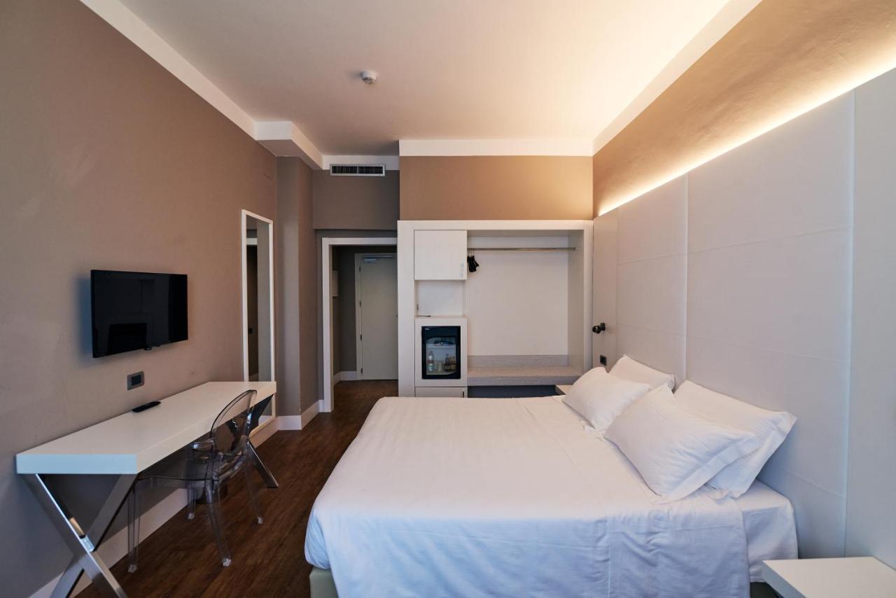 Hotel Poledrini Foligno Bagian luar foto
